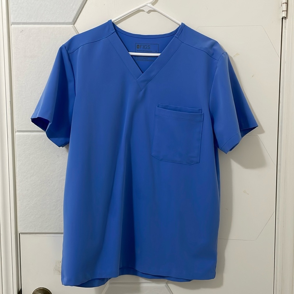 FIGS Leon Medium Scrub Top & FIGS Axim Cargo Medium (Short Length) In Ceil Blue